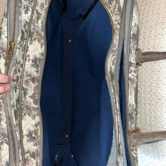 Vintage French Luggage Carry on suitcase tapestry - Picture 10 of 11